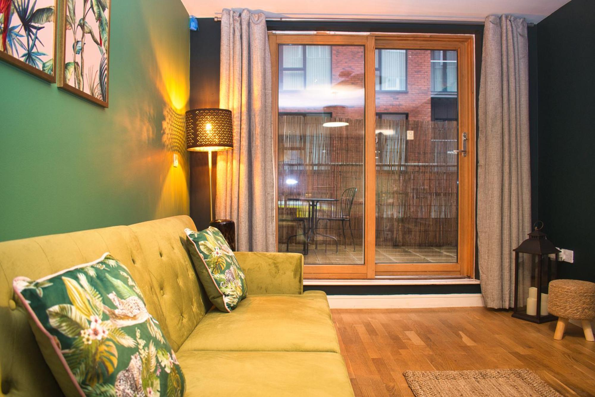 Spacious City Centre Apt - Free Parking - Ao Arena Manchester Luaran gambar